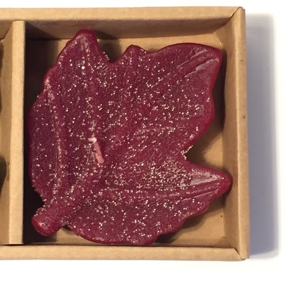 Avon Frosted Leaf Candles Set of 3 - Picture 4 of 8